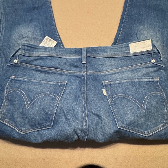 Levi's White Label mid rise straight crop jeans - Picture 7 of 9